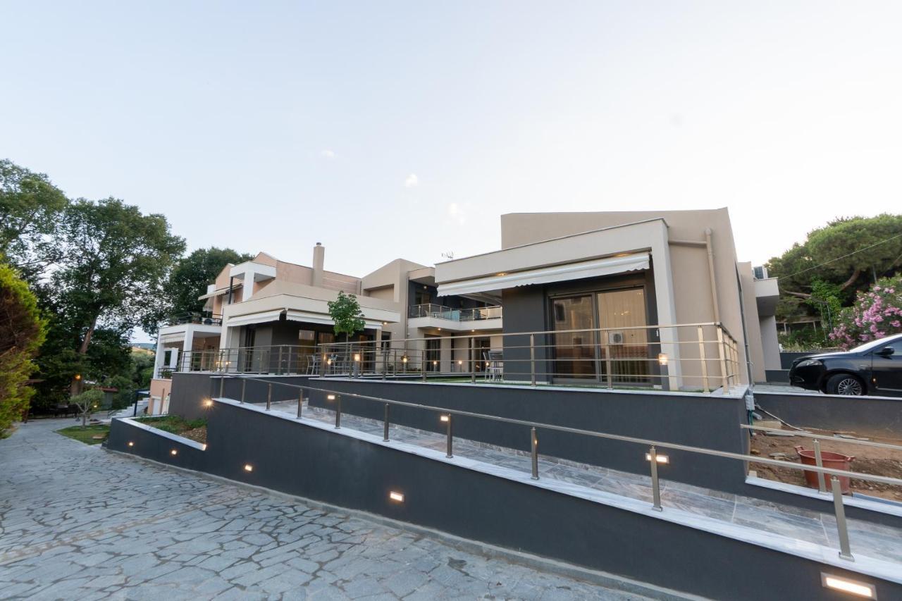 3 Doors Villas Nea Iraklitsa Extérieur photo