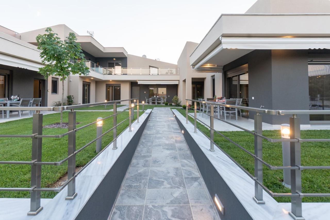 3 Doors Villas Nea Iraklitsa Extérieur photo