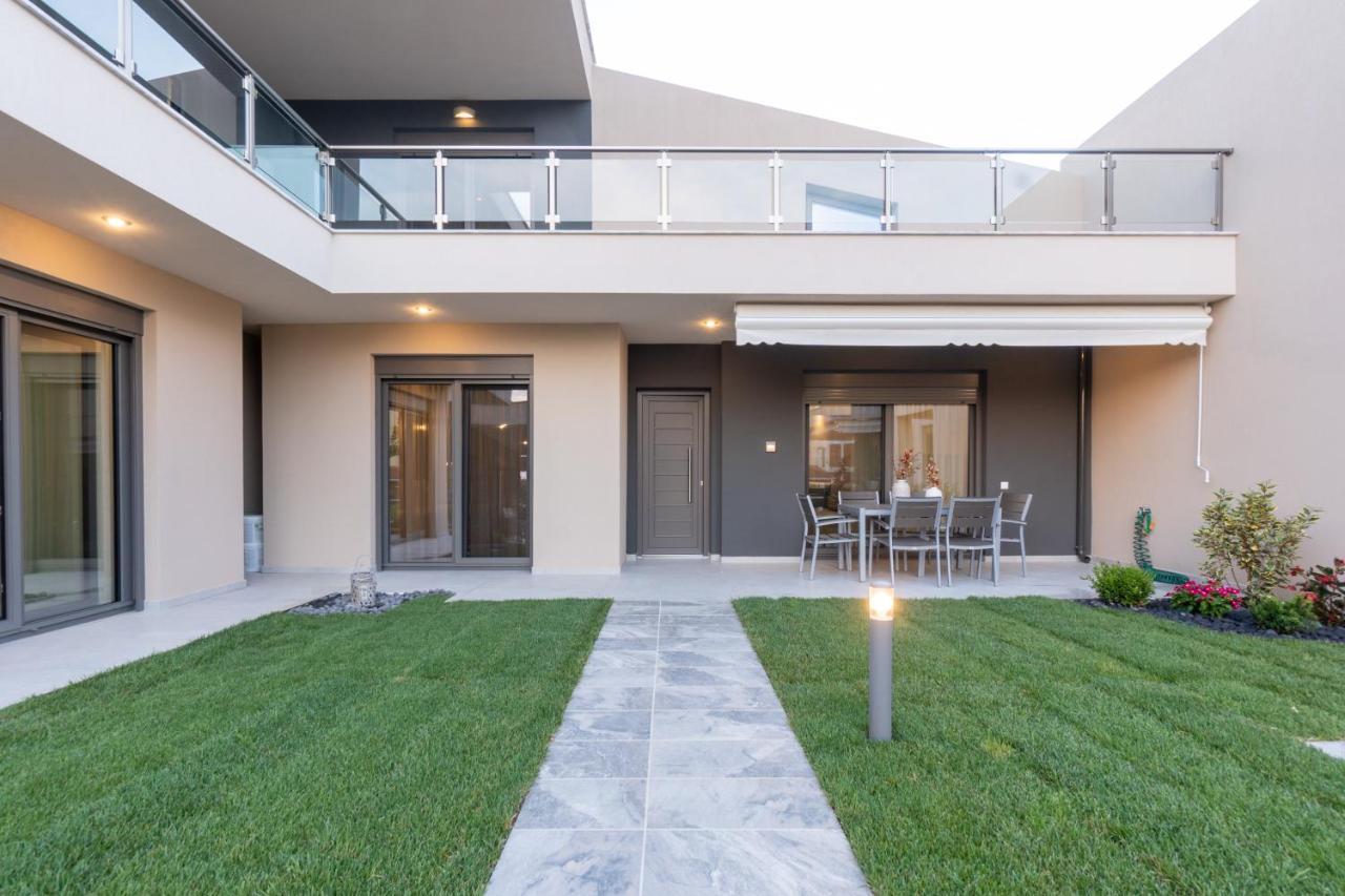 3 Doors Villas Nea Iraklitsa Extérieur photo
