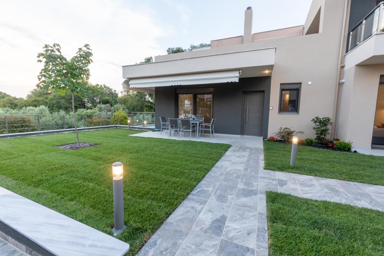 3 Doors Villas Nea Iraklitsa Extérieur photo