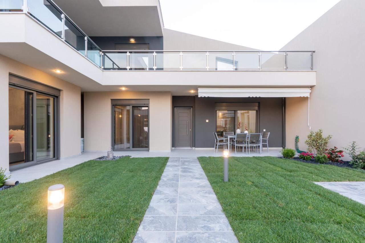 3 Doors Villas Nea Iraklitsa Extérieur photo