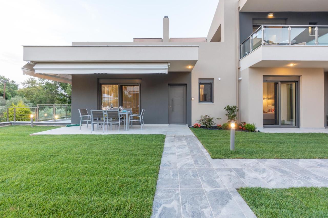 3 Doors Villas Nea Iraklitsa Extérieur photo