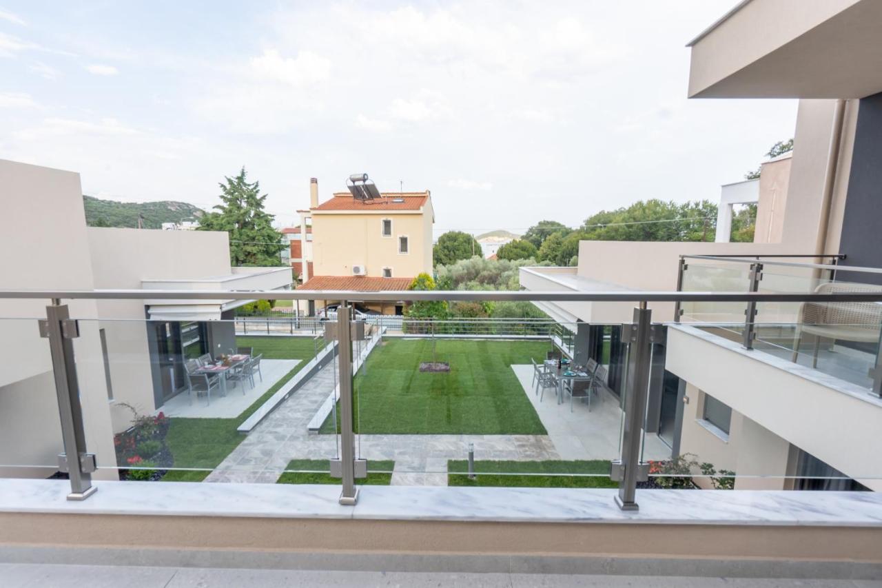 3 Doors Villas Nea Iraklitsa Extérieur photo