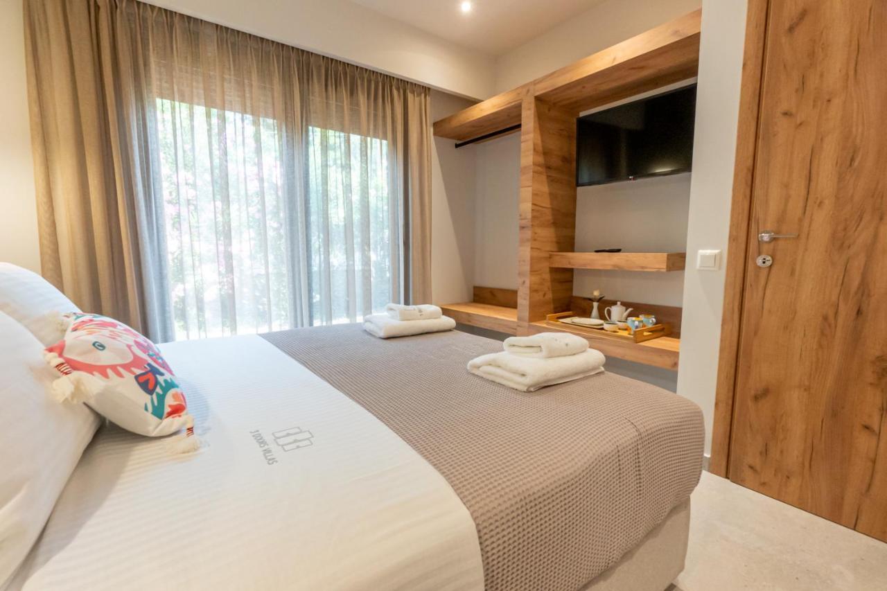 3 Doors Villas Nea Iraklitsa Extérieur photo