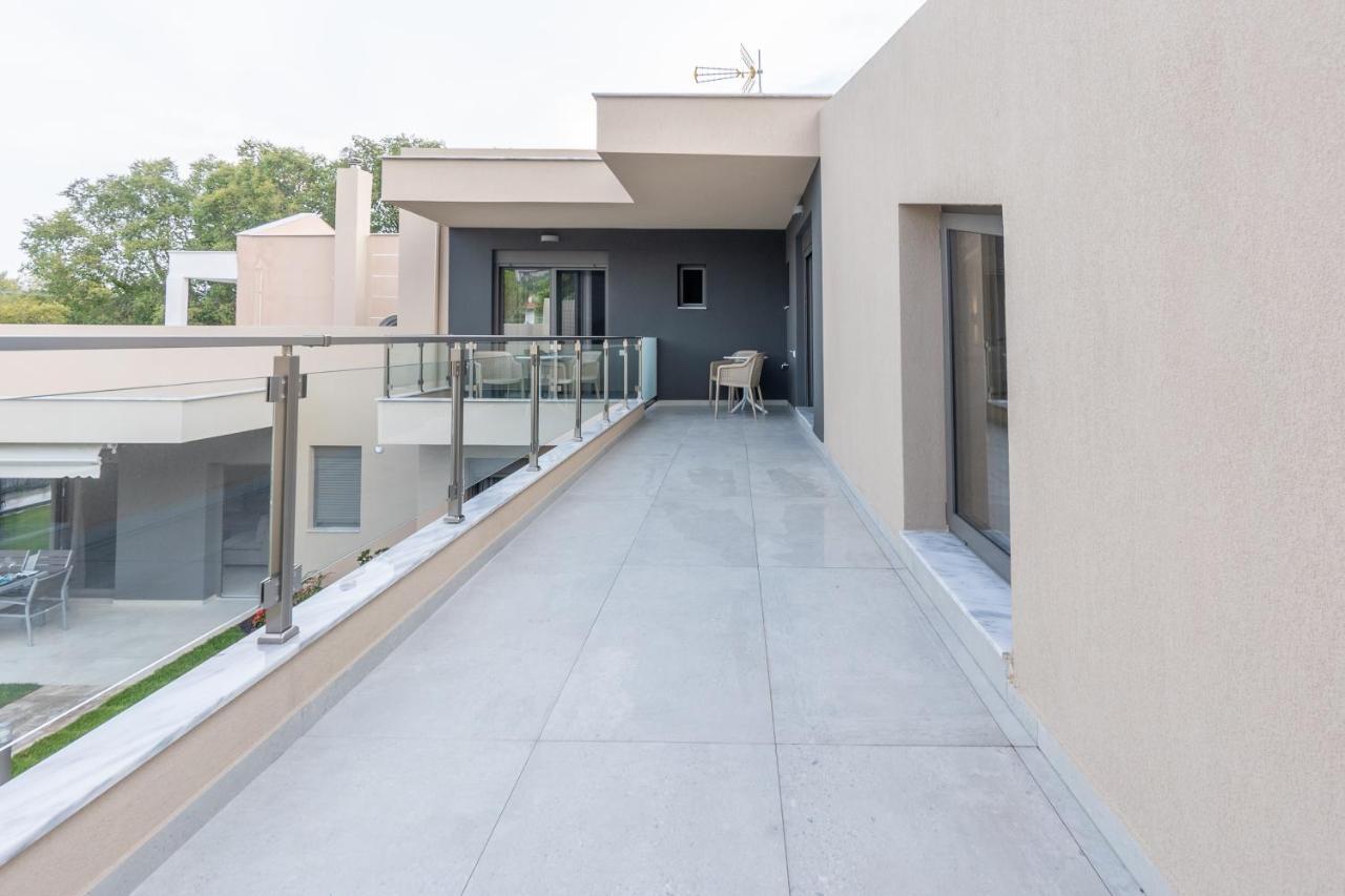 3 Doors Villas Nea Iraklitsa Extérieur photo